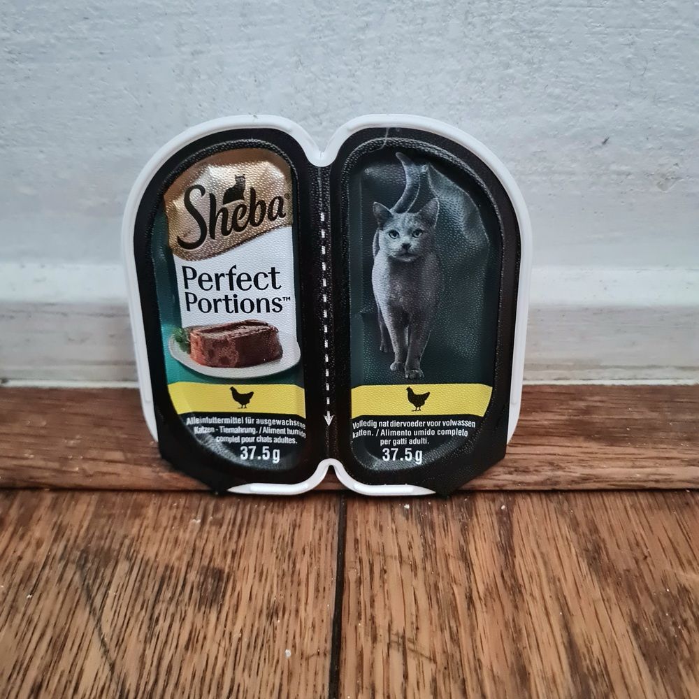 Sheba® Perfect Portions™ Premium Paté Savory Chicken Entrée